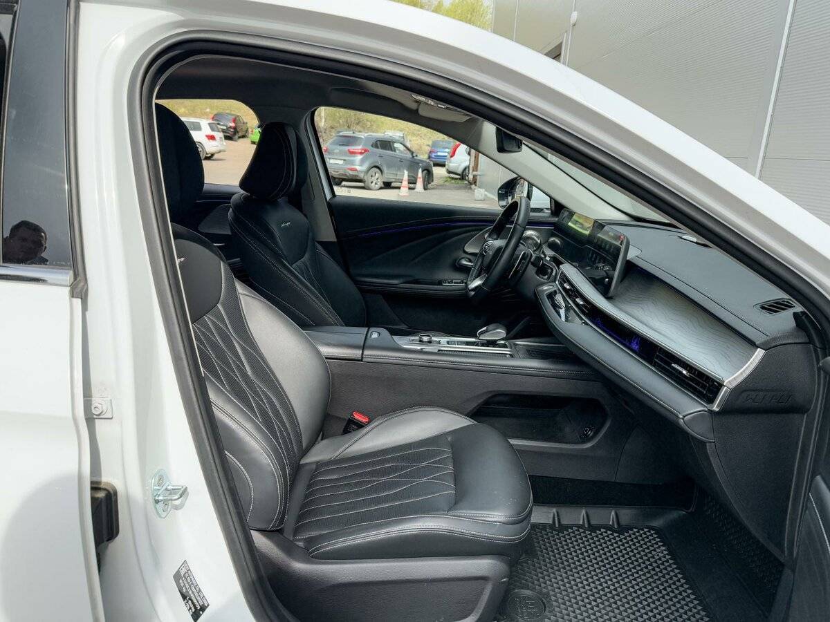 Chery Arrizo 8 2023 года с пробегом. Фото: #7