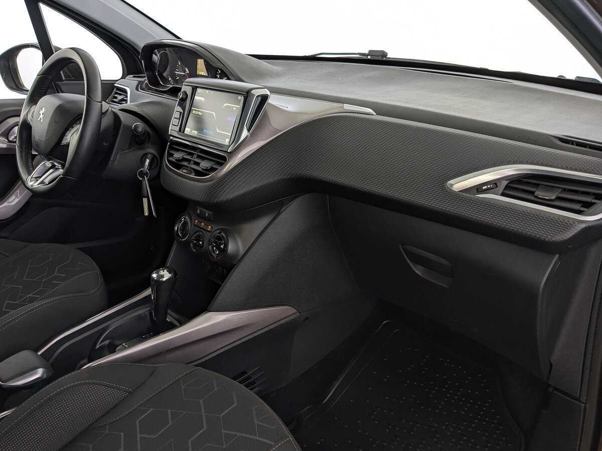 Peugeot 2008 2014 года с пробегом. Фото: #12