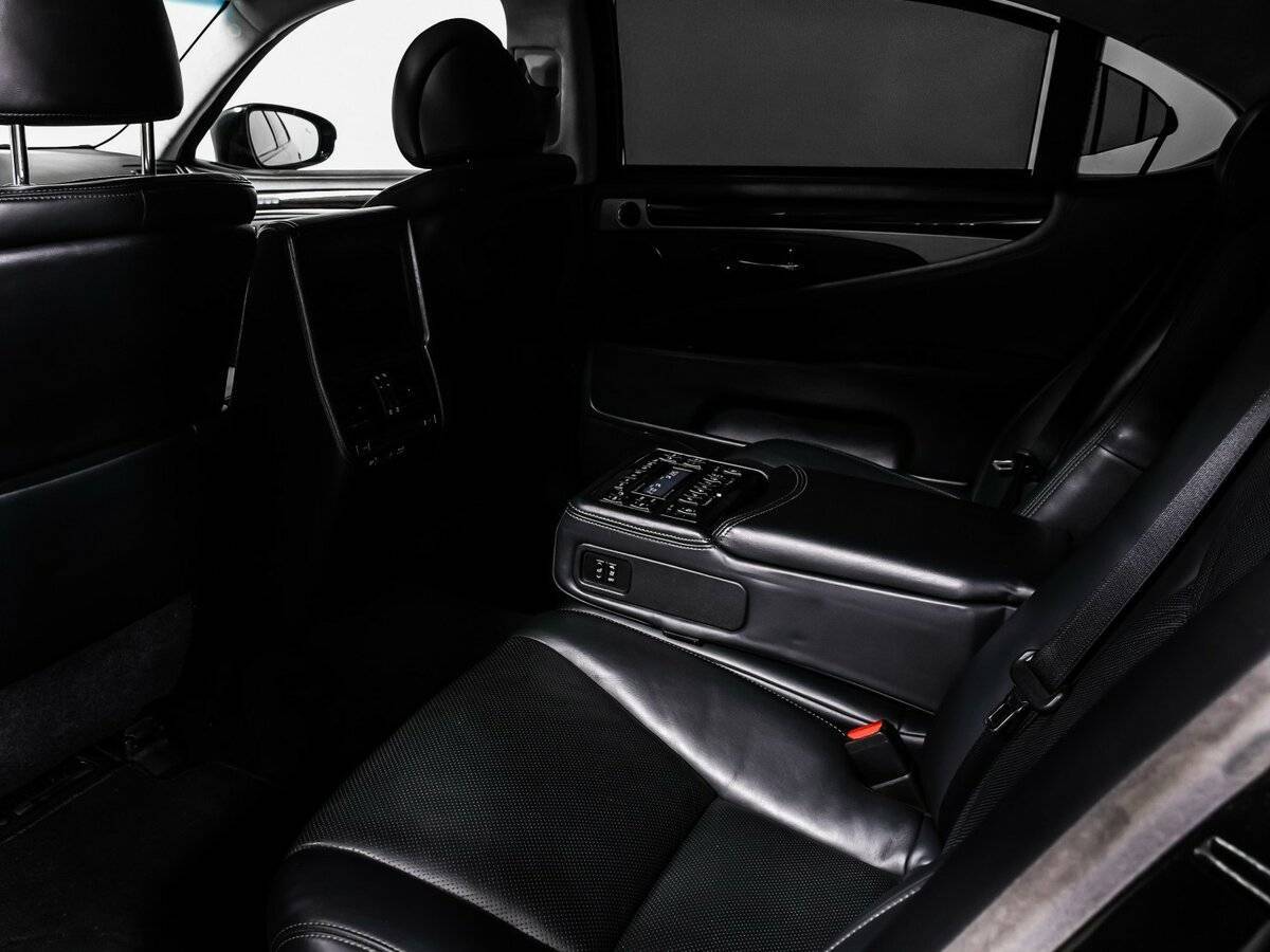 Lexus LS 2012 года с пробегом. Фото: #12