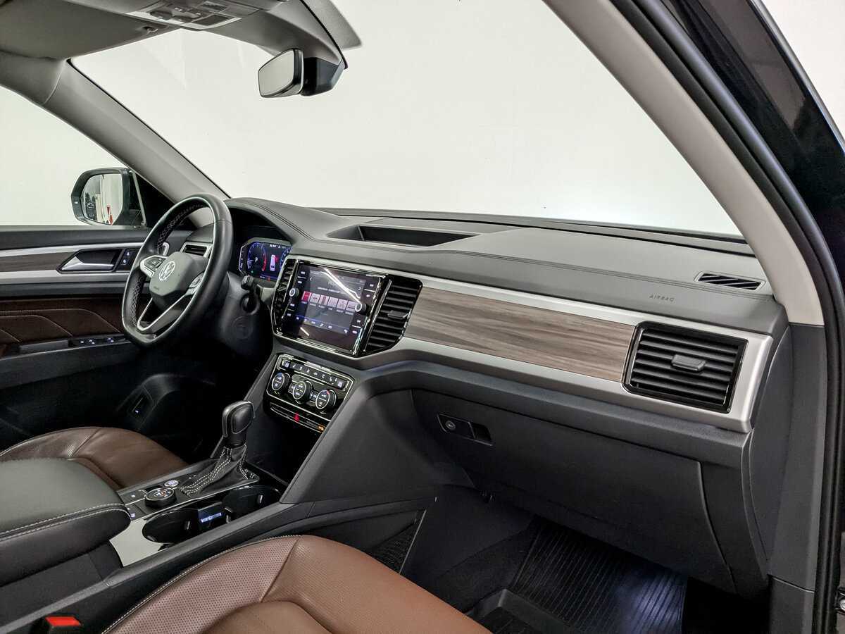 Volkswagen Teramont 2021 года с пробегом. Фото: #9