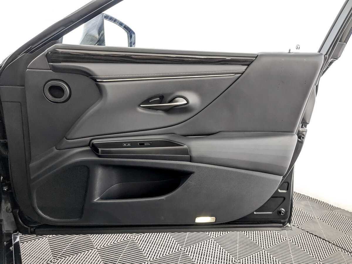 Lexus ES 2020 года с пробегом. Фото: #24