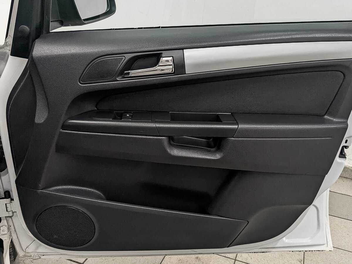 Opel Zafira 2013 года с пробегом. Фото: #24