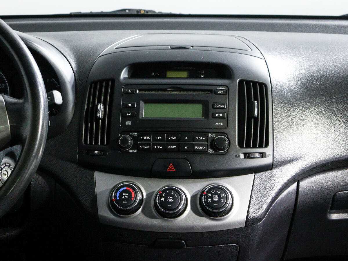 Hyundai Elantra 2010 года с пробегом. Фото: #10