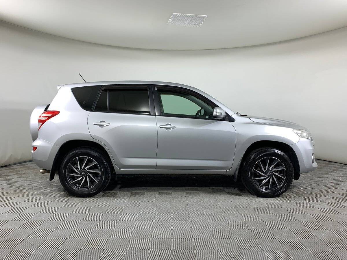 Toyota RAV4 2010 года с пробегом. Фото: #3