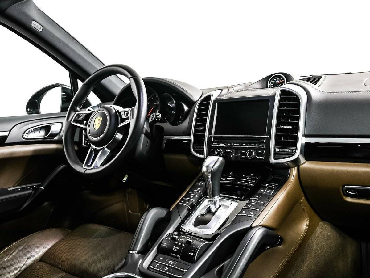 Porsche Cayenne 2015 года с пробегом. Фото: #8