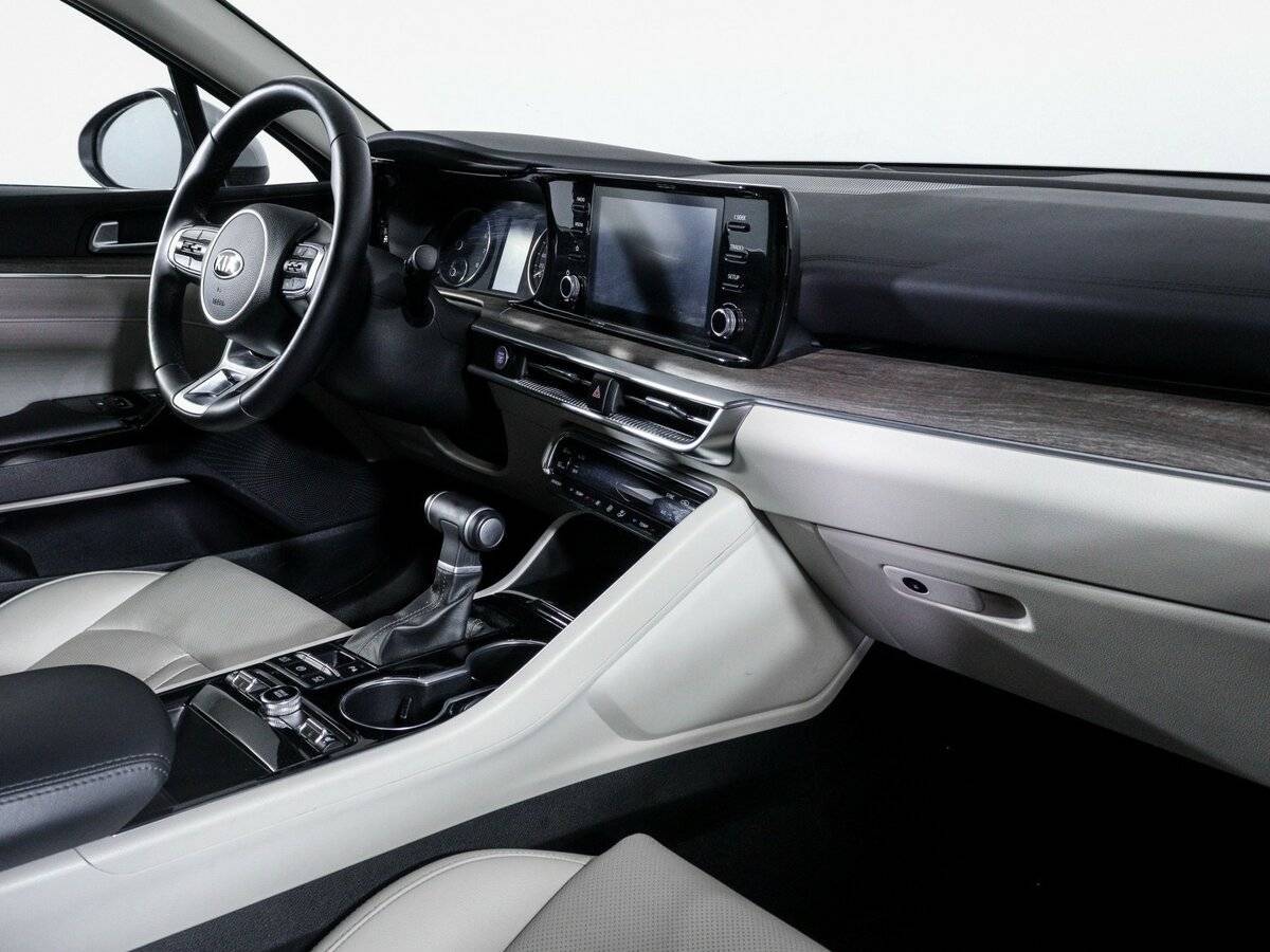 Kia K5 2021 года с пробегом. Фото: #8