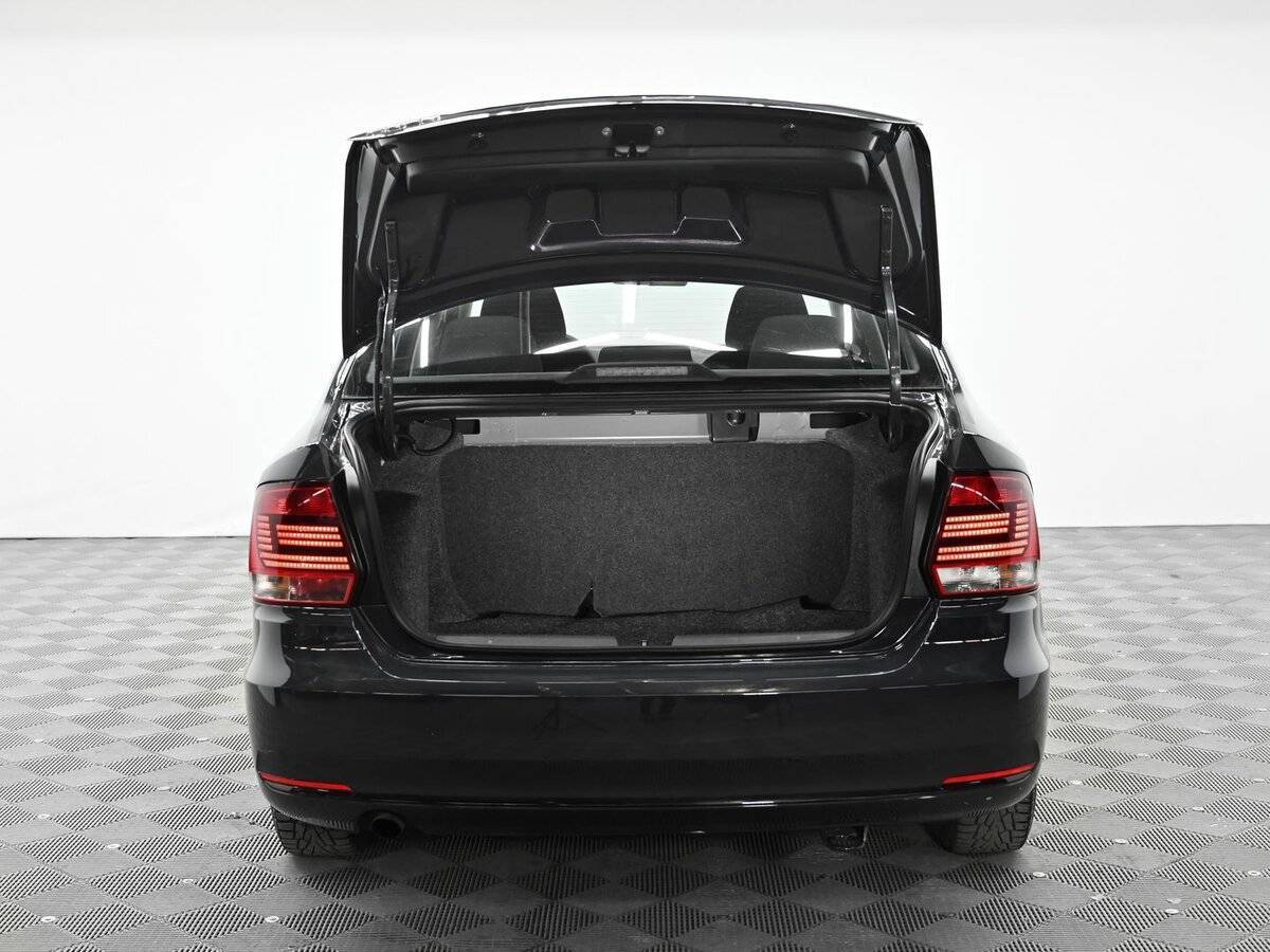 Volkswagen Polo 2017 года с пробегом. Фото: #4