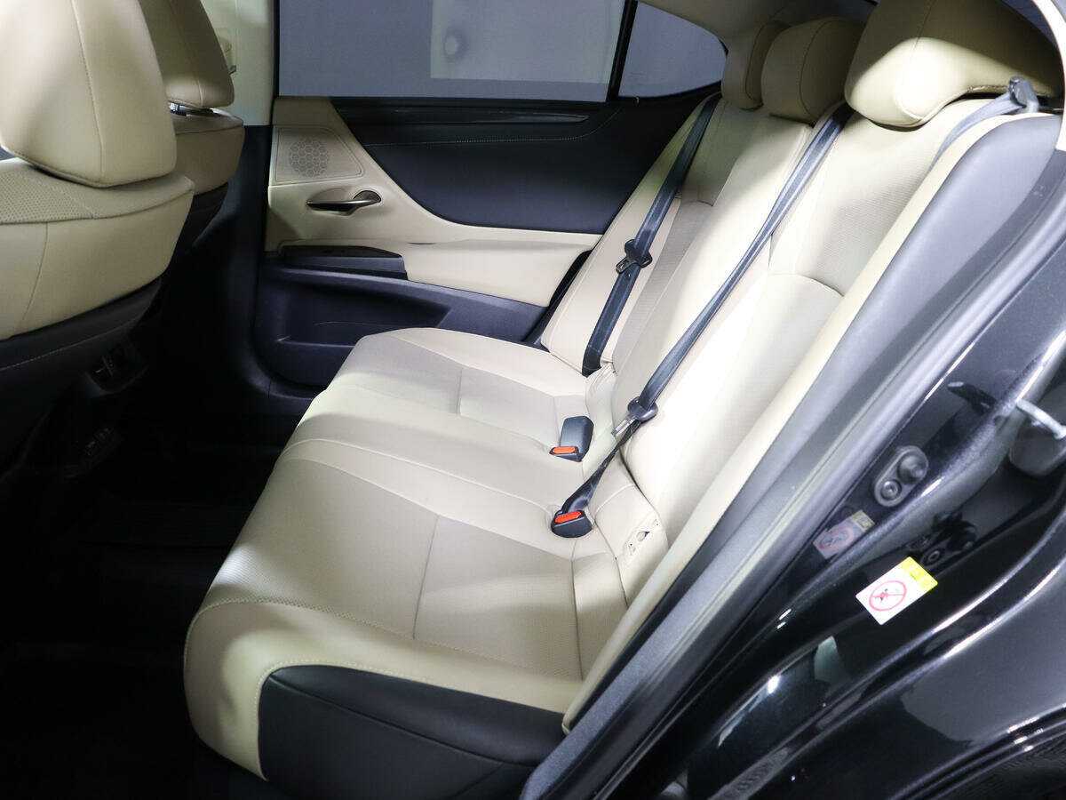 Lexus ES 2019 года с пробегом. Фото: #7