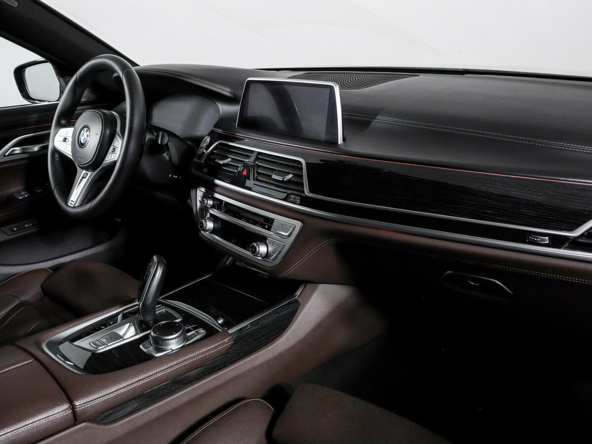 BMW 7 серии 2019 года с пробегом. Фото: #6