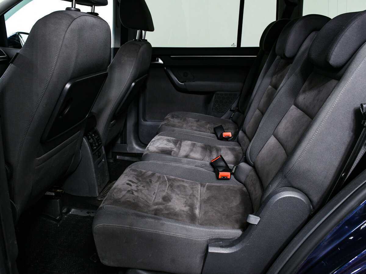 Volkswagen Touran 2012 года с пробегом. Фото: #11