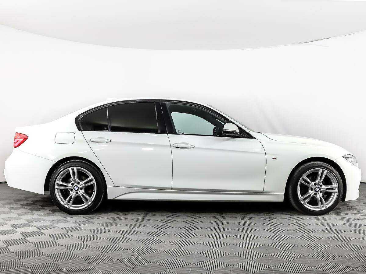 BMW 3 серии 2018 года с пробегом. Фото: #3