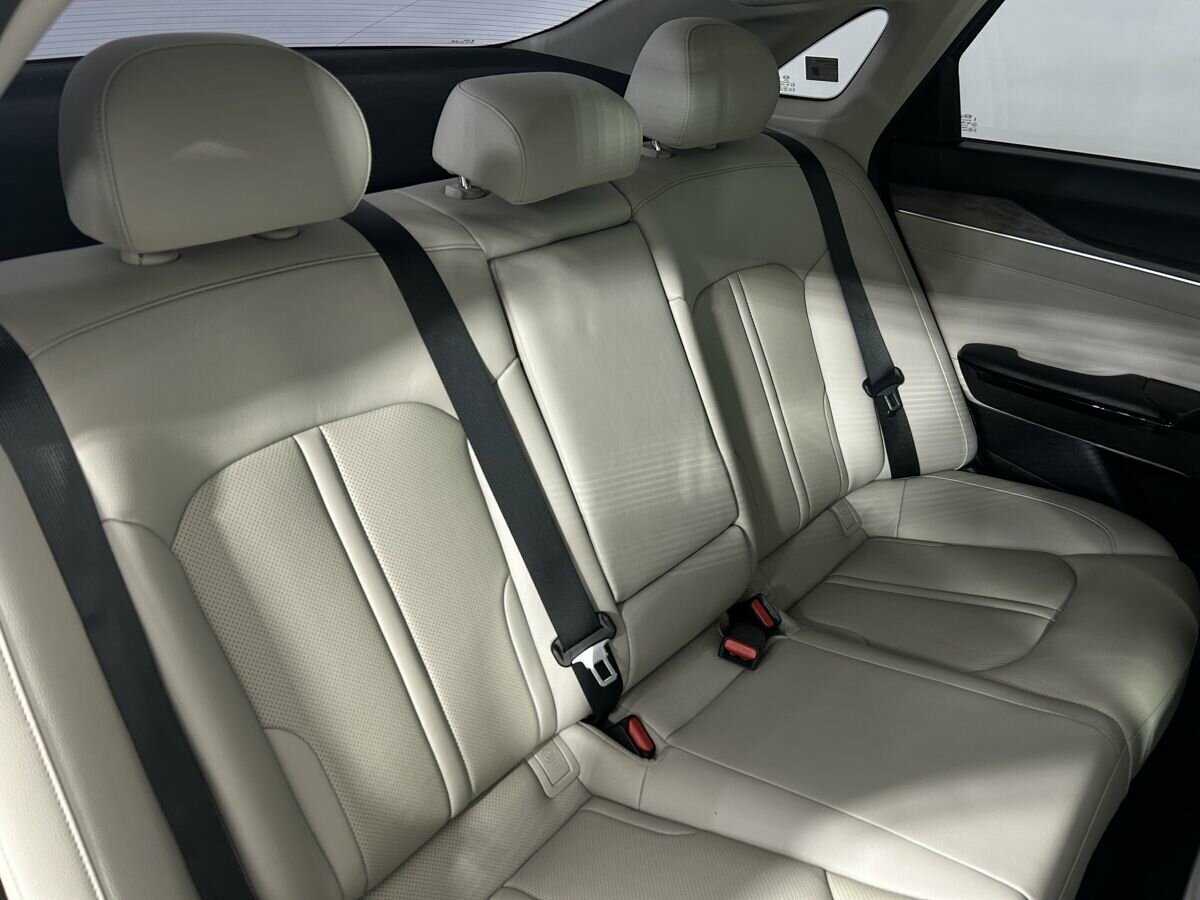 Kia K5 2021 года с пробегом. Фото: #12