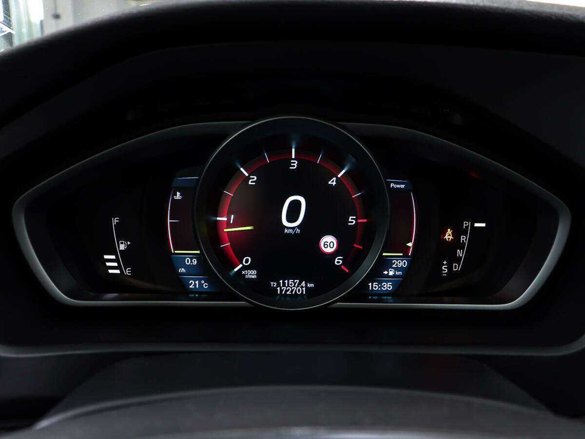 Volvo V40 Cross Country 2013 года с пробегом. Фото: #13