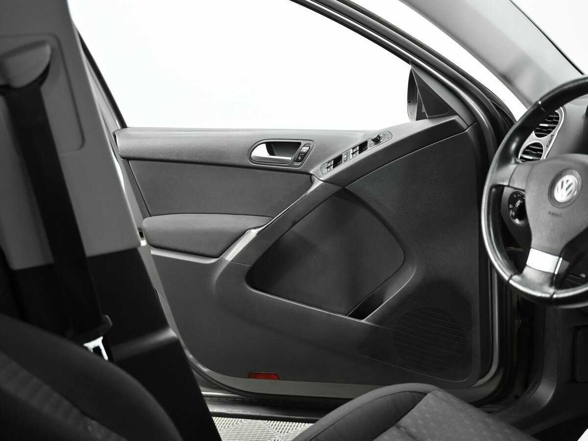 Volkswagen Tiguan 2009 года с пробегом. Фото: #7