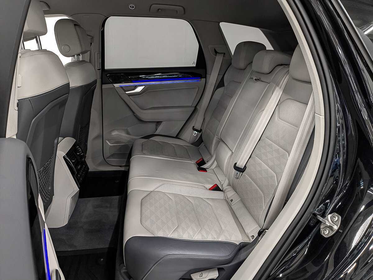 Volkswagen Touareg 2020 года с пробегом. Фото: #17
