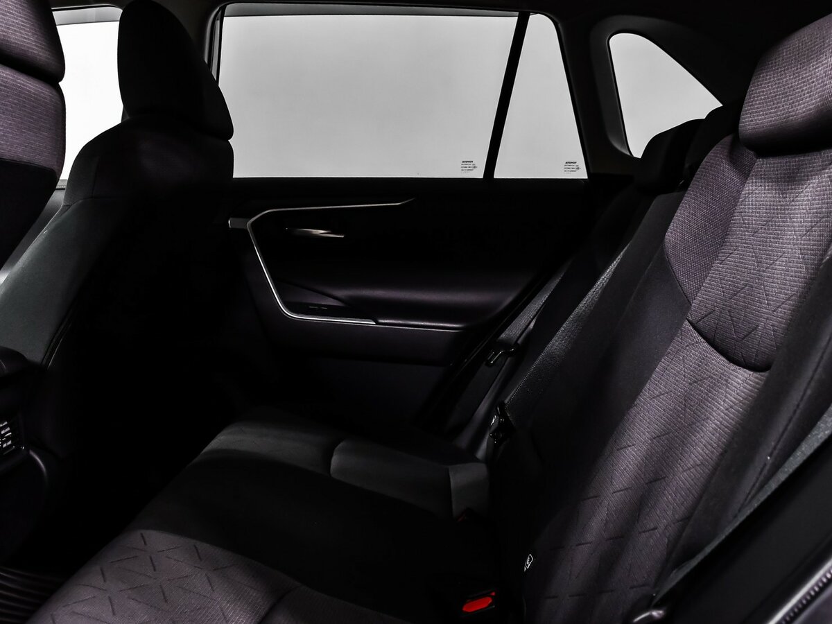 Toyota RAV4 2021 года с пробегом. Фото: #12