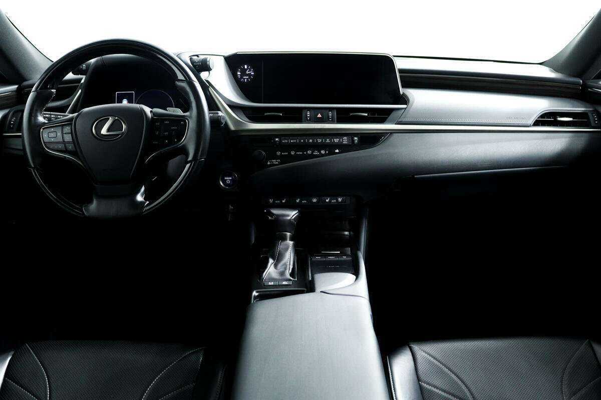 Lexus ES 2018 года с пробегом. Фото: #10