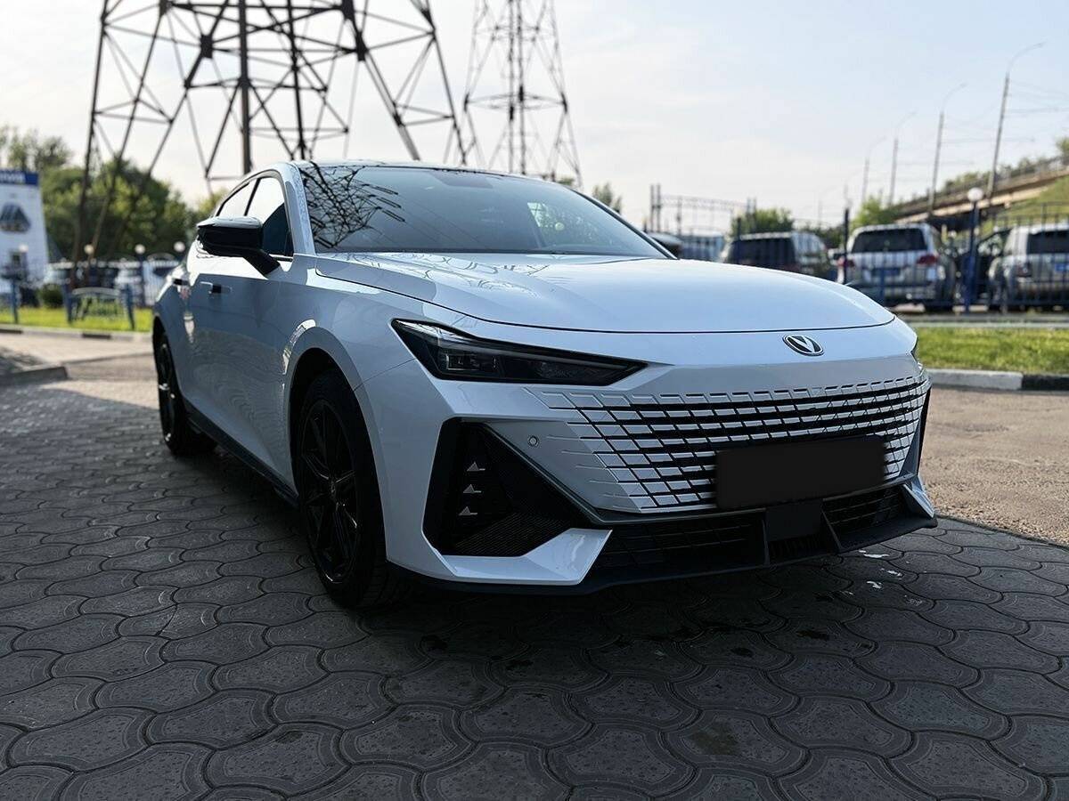 Changan UNI-V 2023 года с пробегом. Фото: #6
