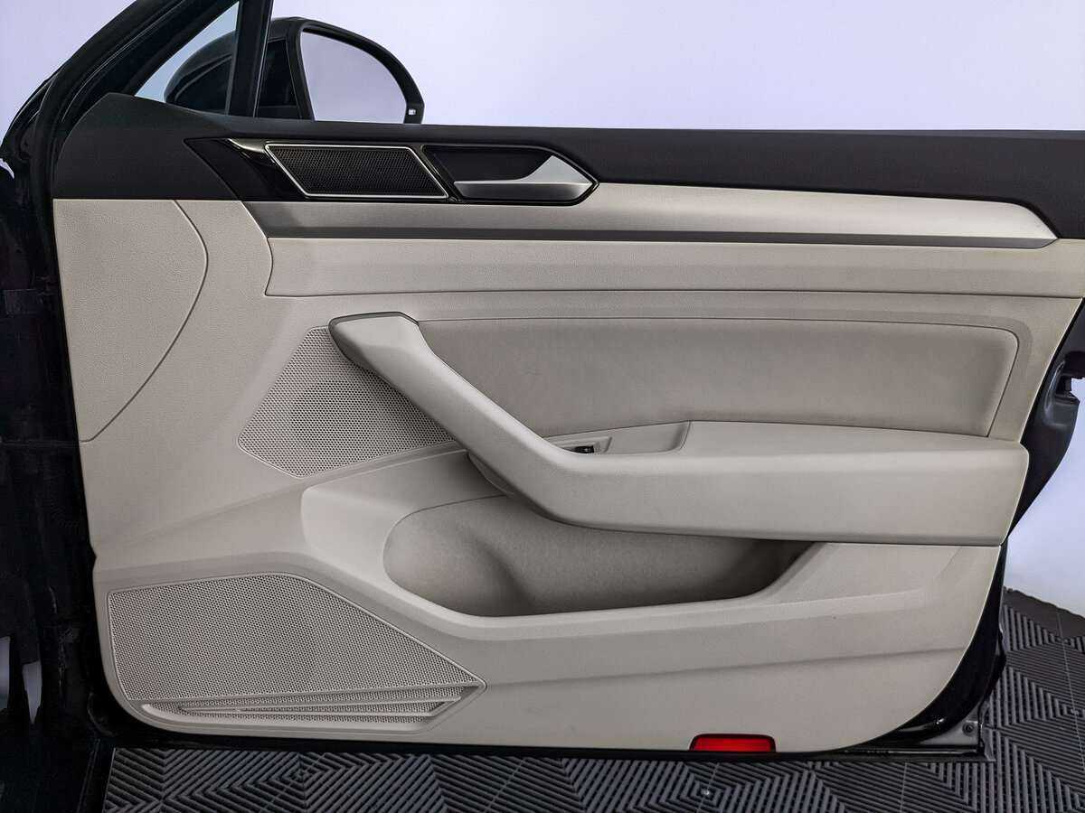 Volkswagen Passat 2018 года с пробегом. Фото: #20