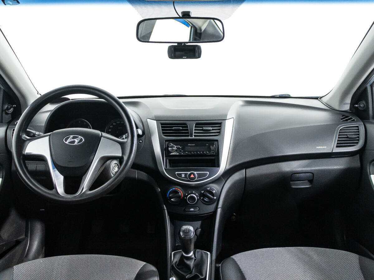 Hyundai Solaris 2011 года с пробегом. Фото: #12