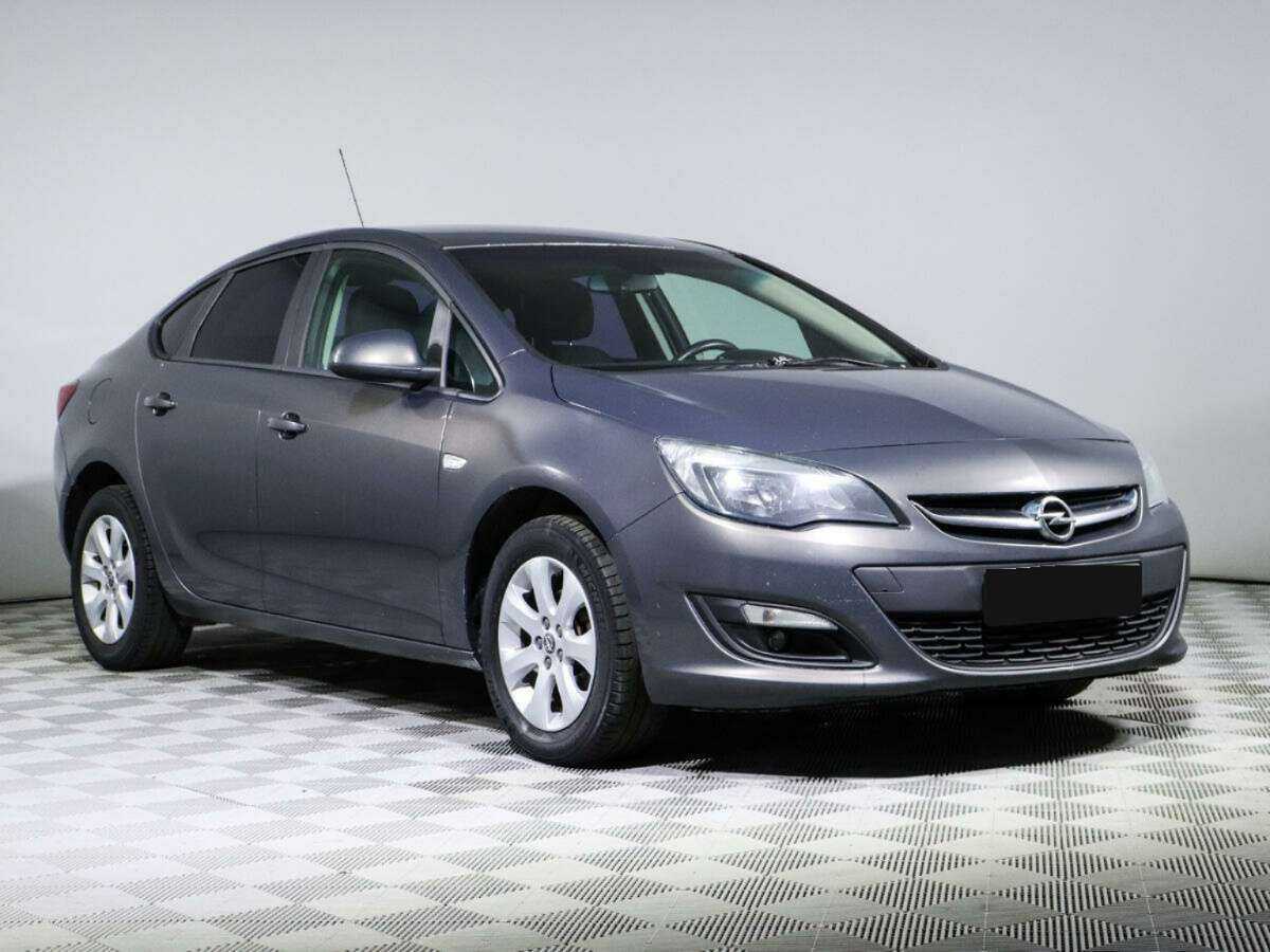 Opel Astra 2014 года с пробегом. Фото: #2