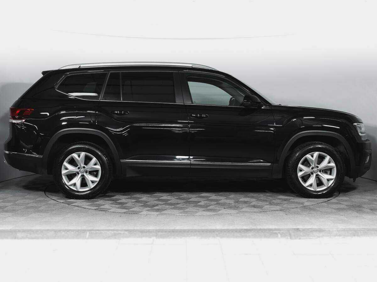 Volkswagen Teramont 2018 года с пробегом. Фото: #3
