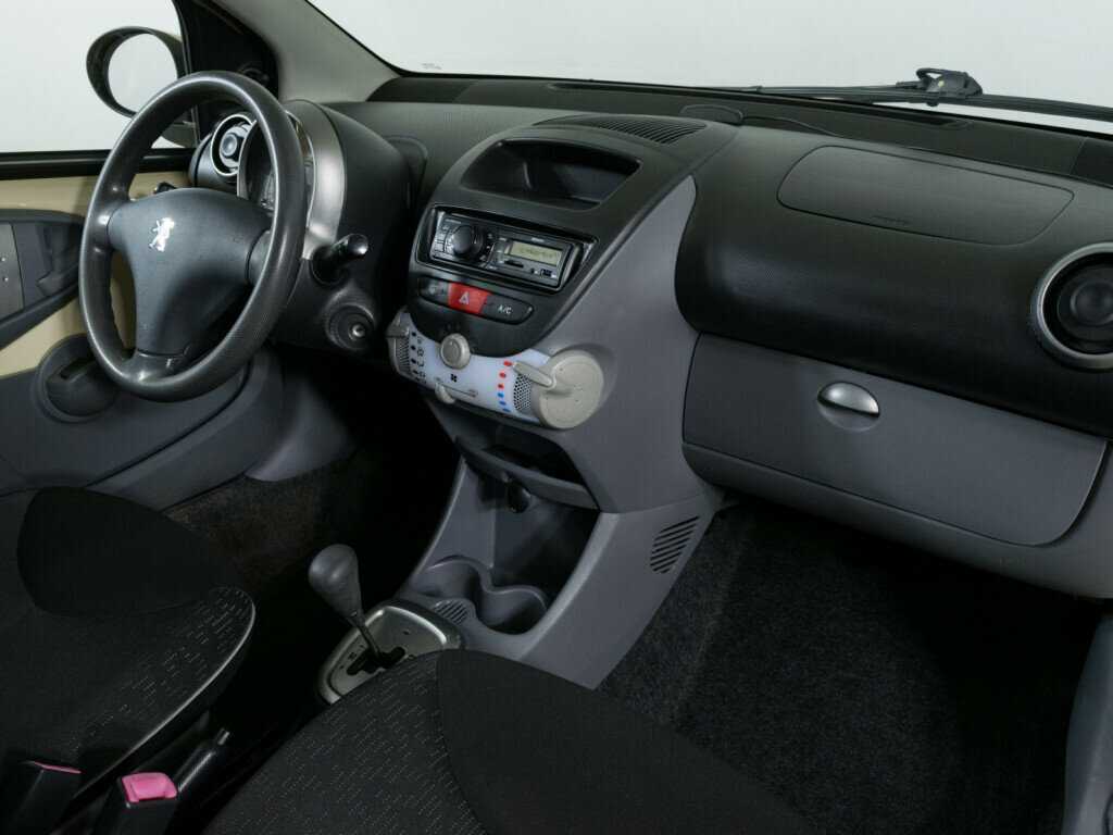 Peugeot 107 2009 года с пробегом. Фото: #9