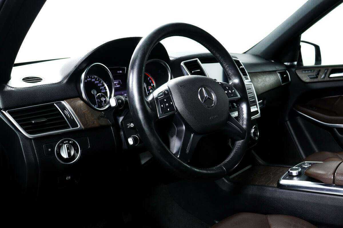 Mercedes-Benz GL-Класс 2014 года с пробегом. Фото: #12