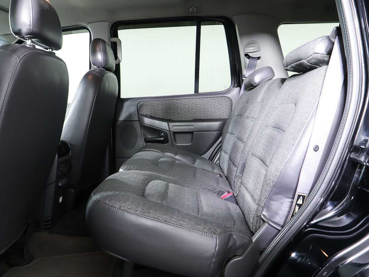 Ford Explorer 2002 года с пробегом. Фото: #10