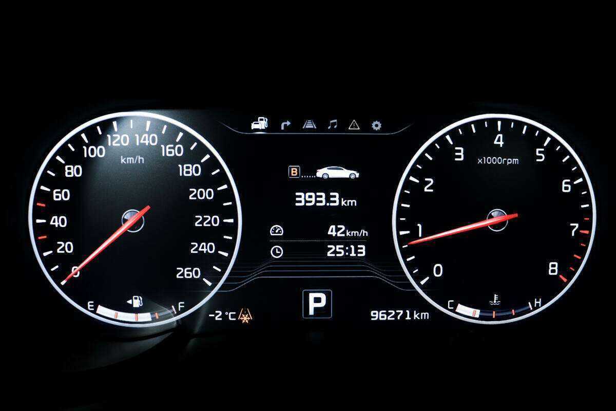 Kia Quoris 2017 года с пробегом. Фото: #8