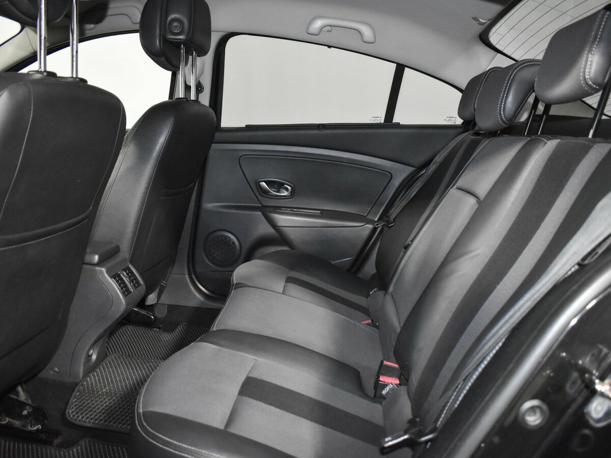 Renault Fluence 2011 года с пробегом. Фото: #9