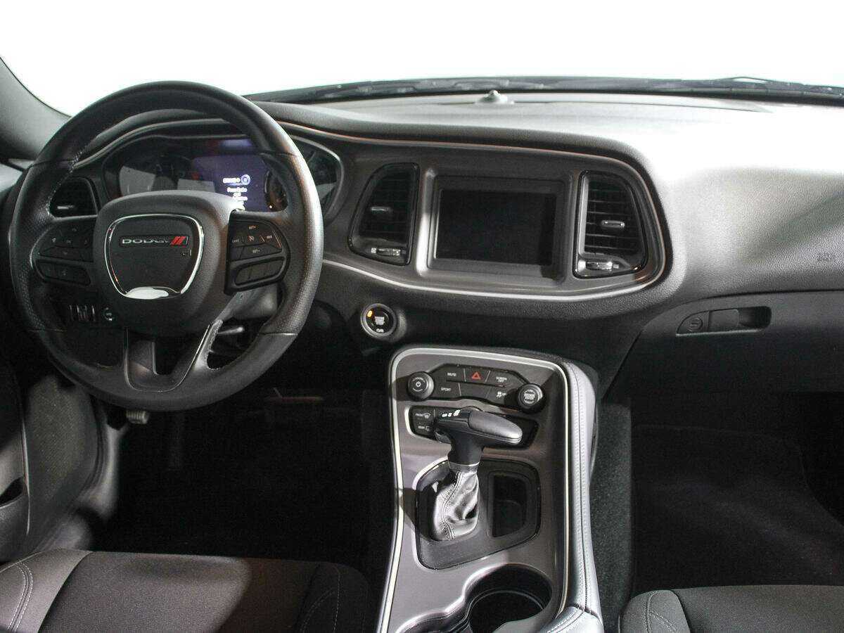 Dodge Challenger 2022 года с пробегом. Фото: #10
