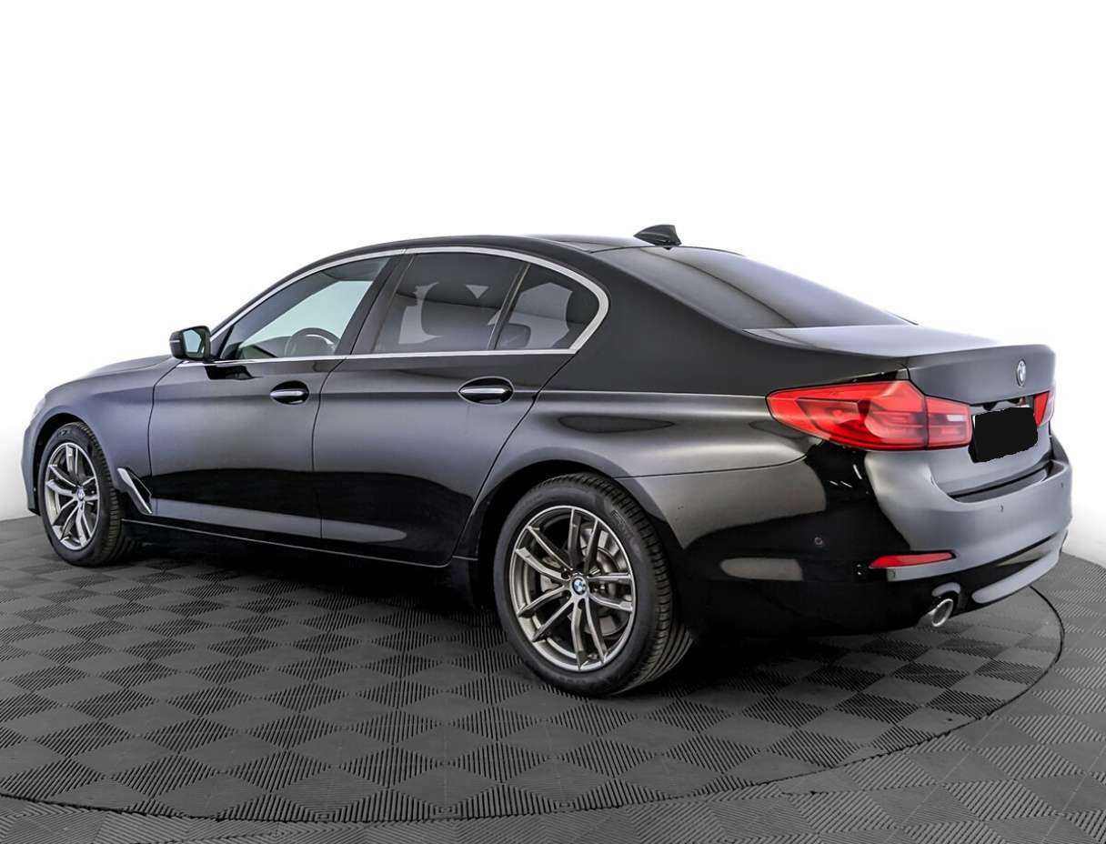 BMW 5 серии 2018 года с пробегом. Фото: #4