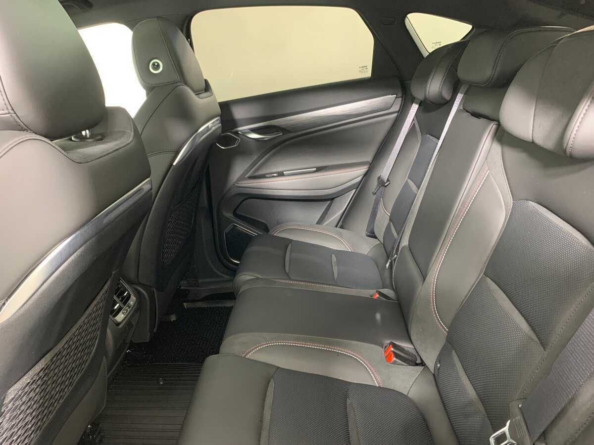 Geely Tugella 2024 года с пробегом. Фото: #19