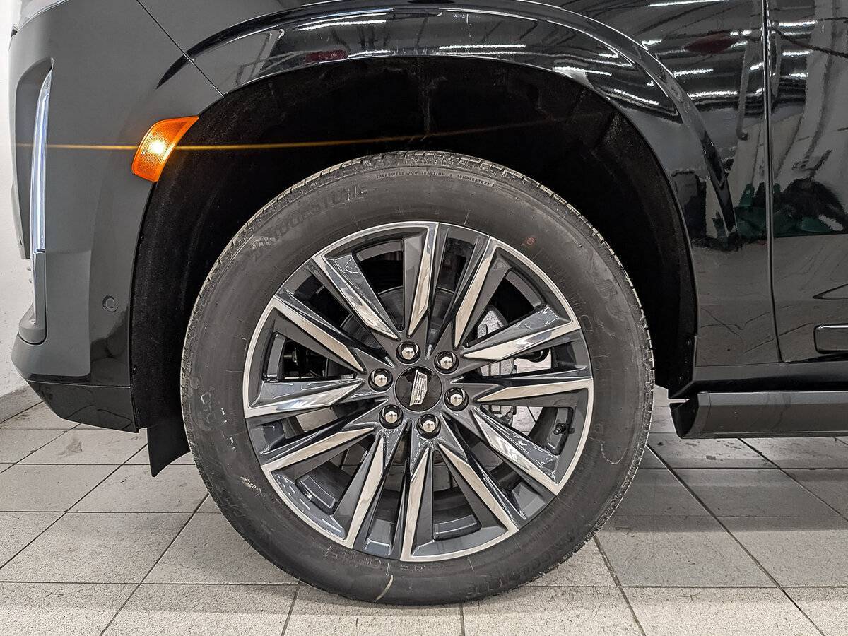 Cadillac Escalade 2023 года с пробегом. Фото: #6