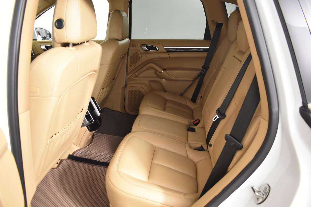 Porsche Cayenne 2015 года с пробегом. Фото: #14