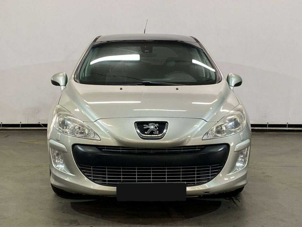 Peugeot 308 2008 года с пробегом. Фото: #1