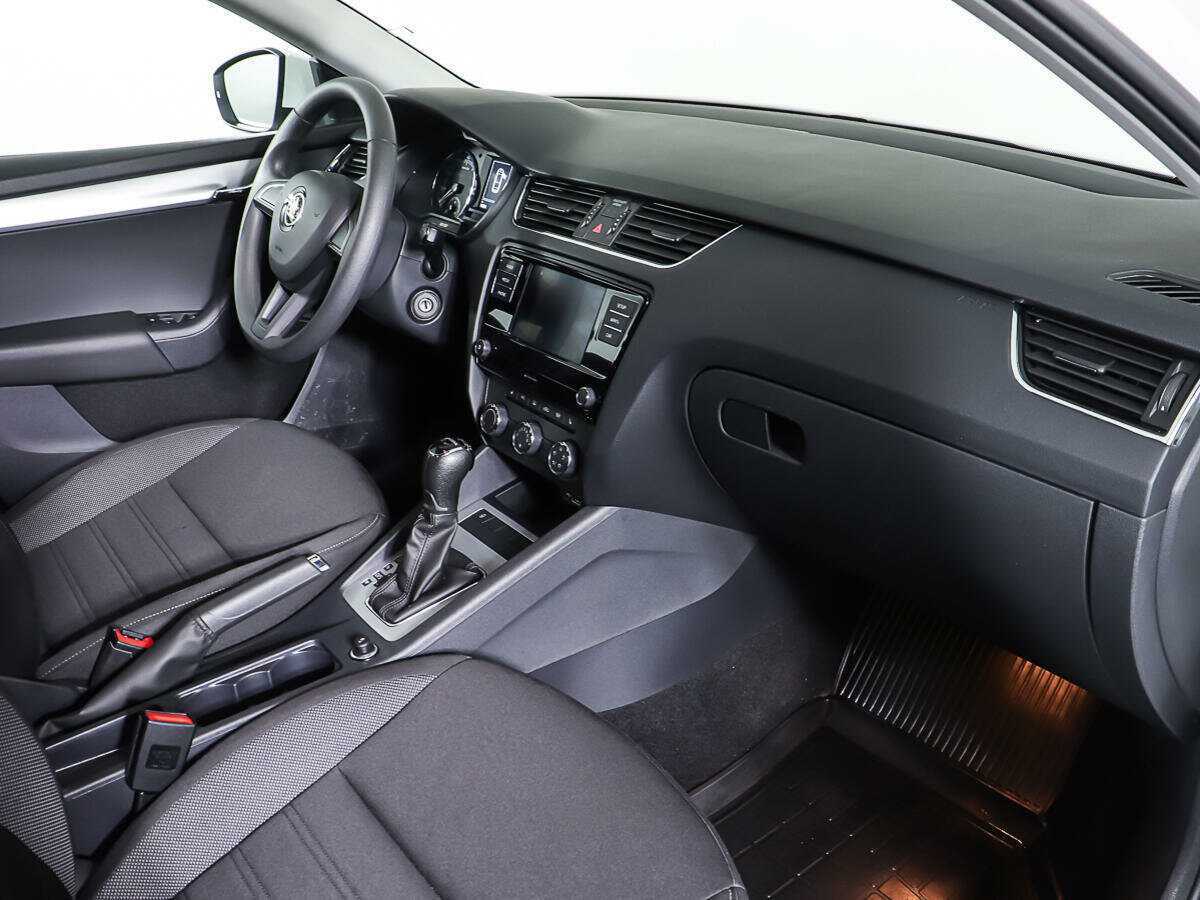 Skoda Octavia 2018 года с пробегом. Фото: #8