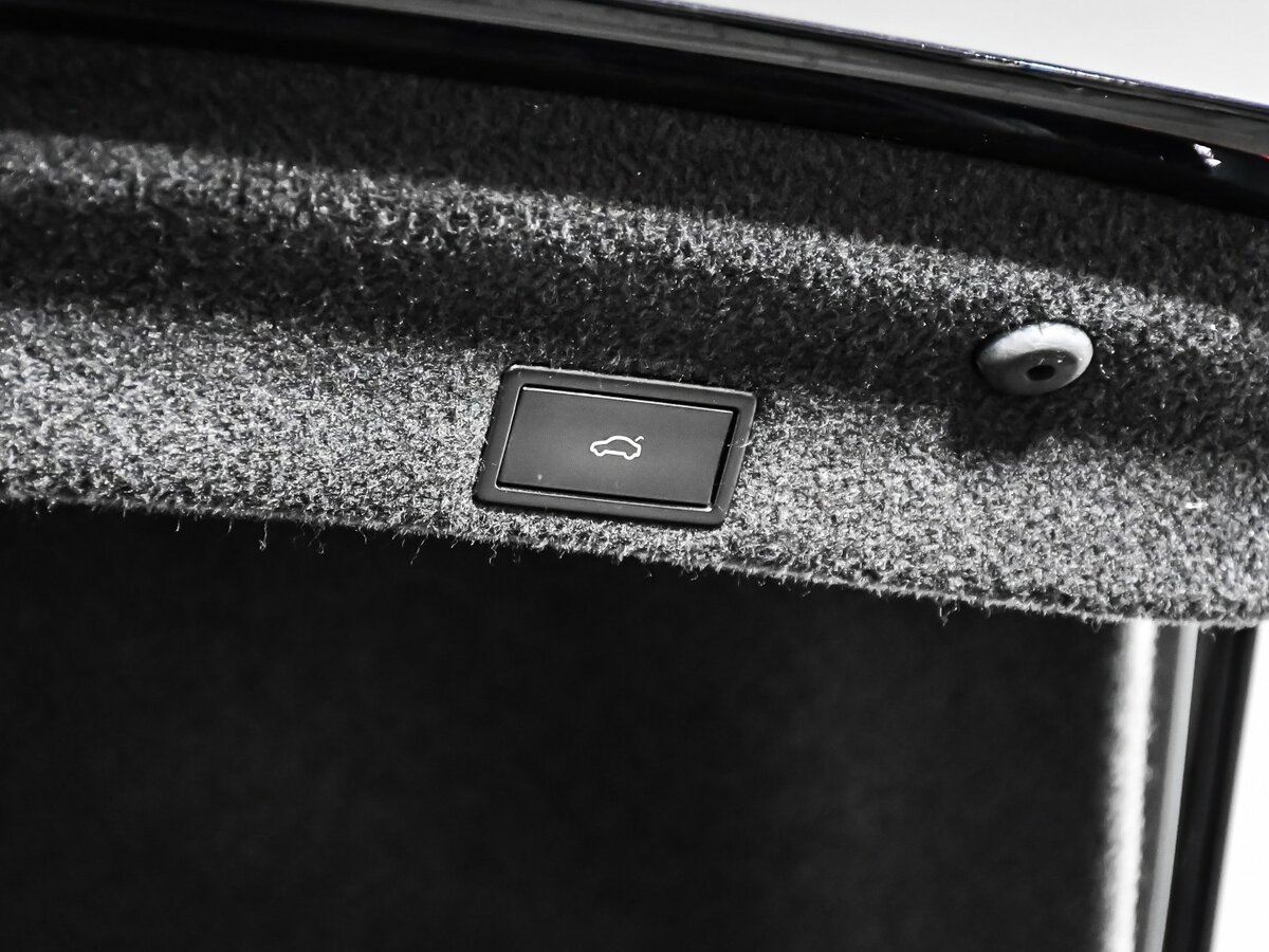 Volkswagen Passat 2018 года с пробегом. Фото: #15