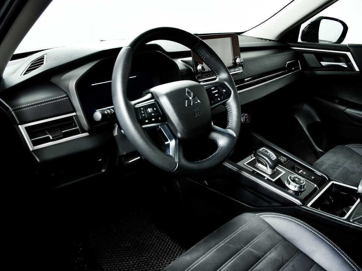 Mitsubishi Outlander 2022 года с пробегом. Фото: #12