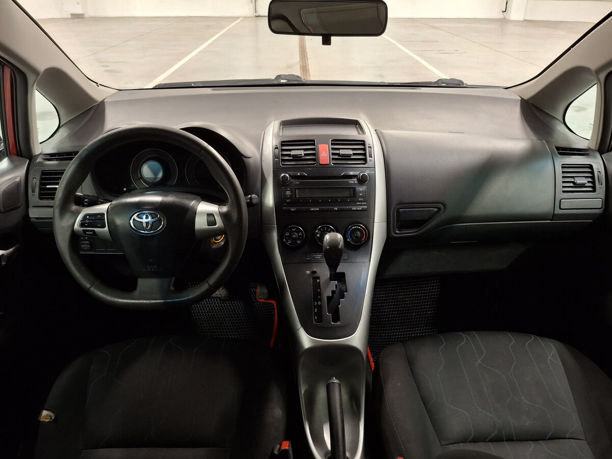Toyota Auris 2010 года с пробегом. Фото: #13