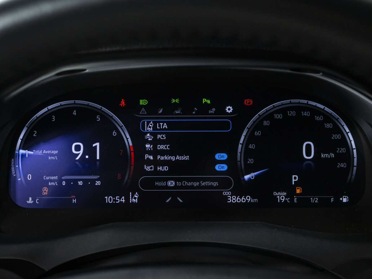 Toyota Camry 2023 года с пробегом. Фото: #8