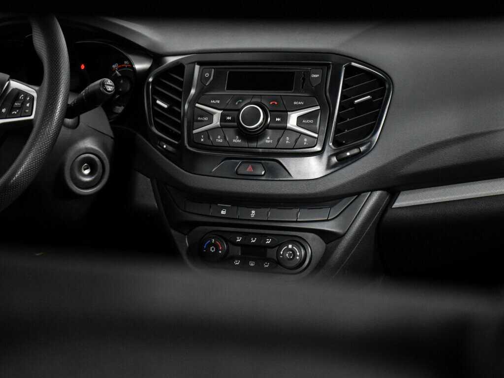 Lada (ВАЗ) Vesta 2017 года с пробегом. Фото: #15