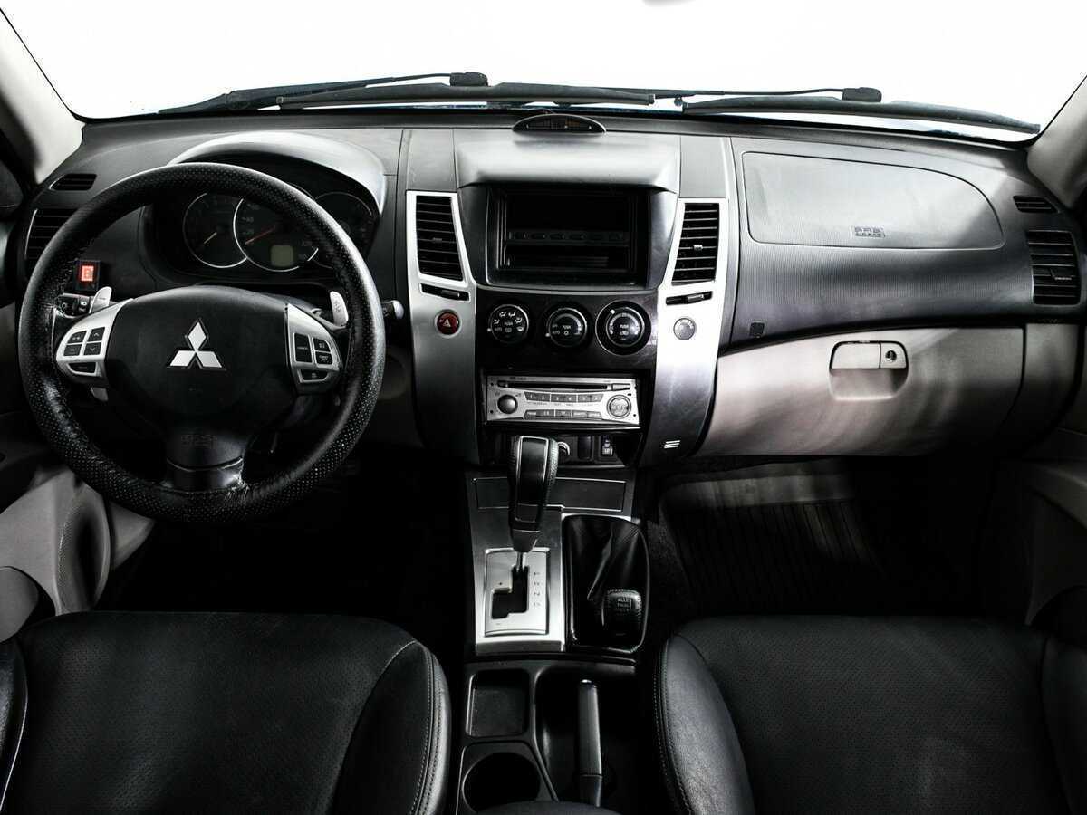Mitsubishi Pajero Sport 2010 года с пробегом. Фото: #8
