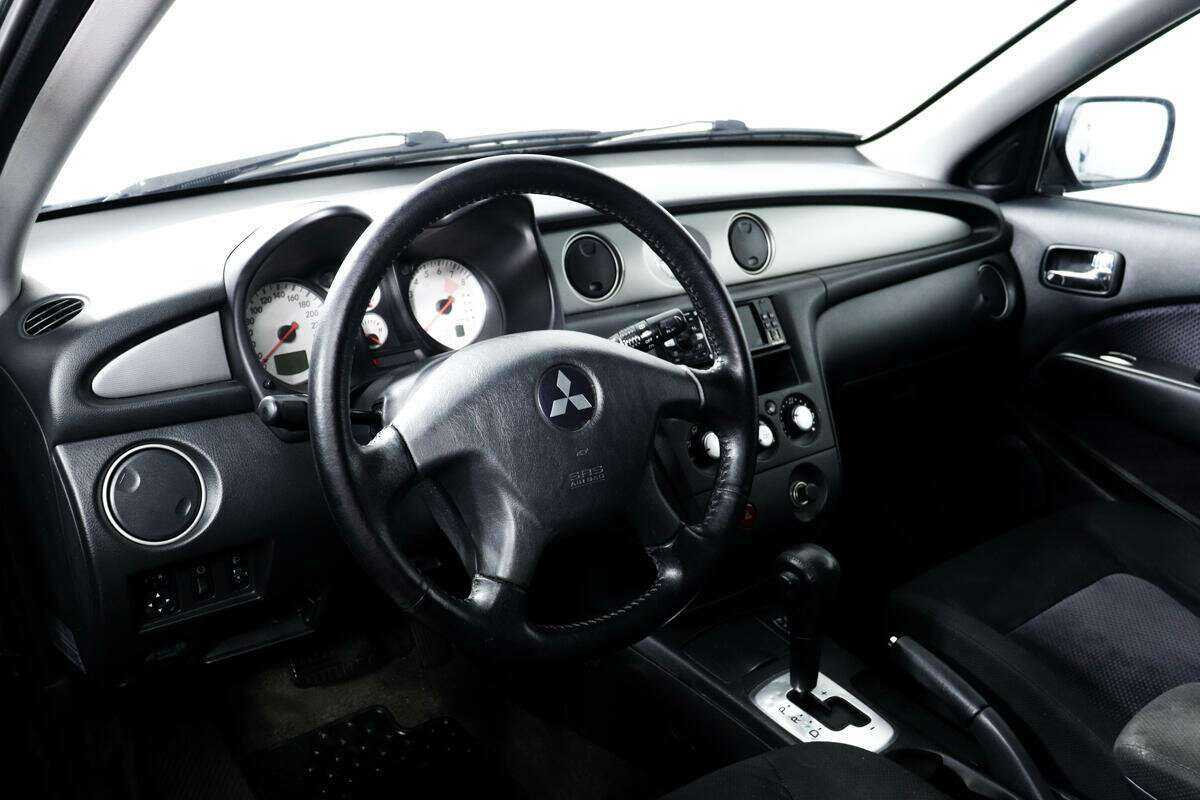 Mitsubishi Outlander 2005 года с пробегом. Фото: #10