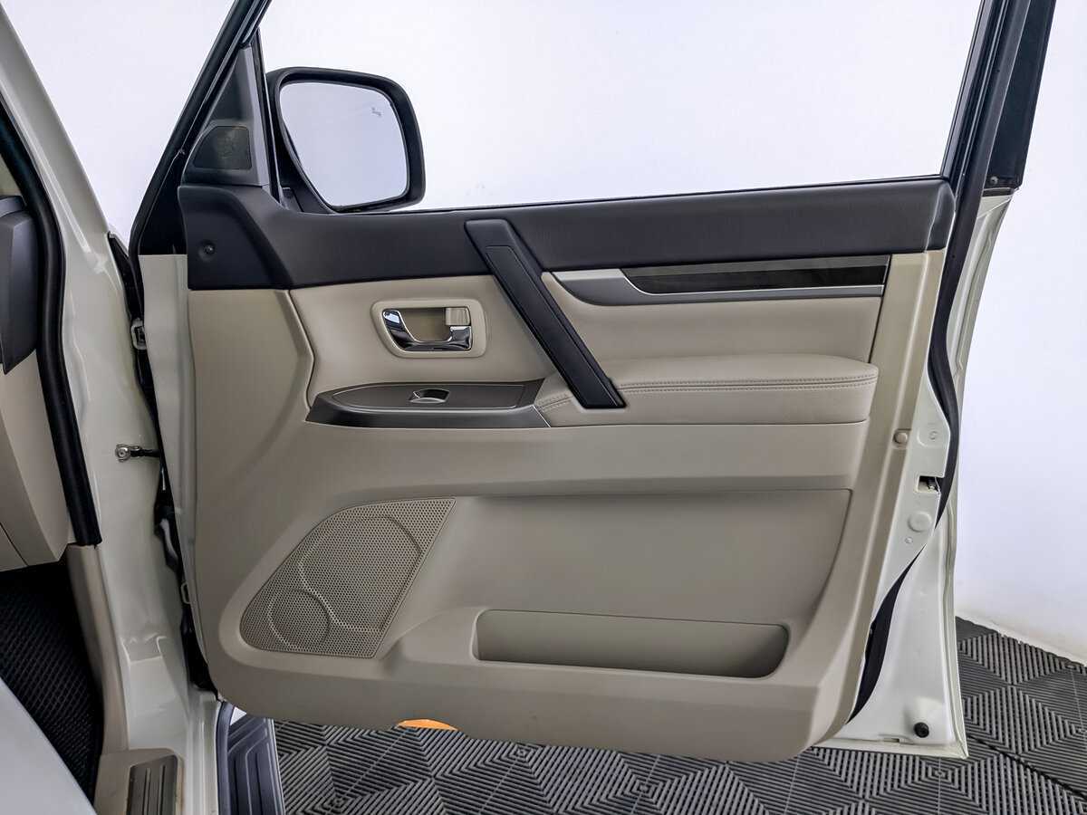 Mitsubishi Pajero 2019 года с пробегом. Фото: #24