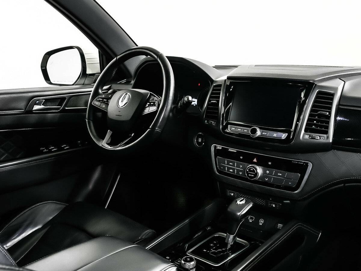 SsangYong Rexton 2020 года с пробегом. Фото: #8