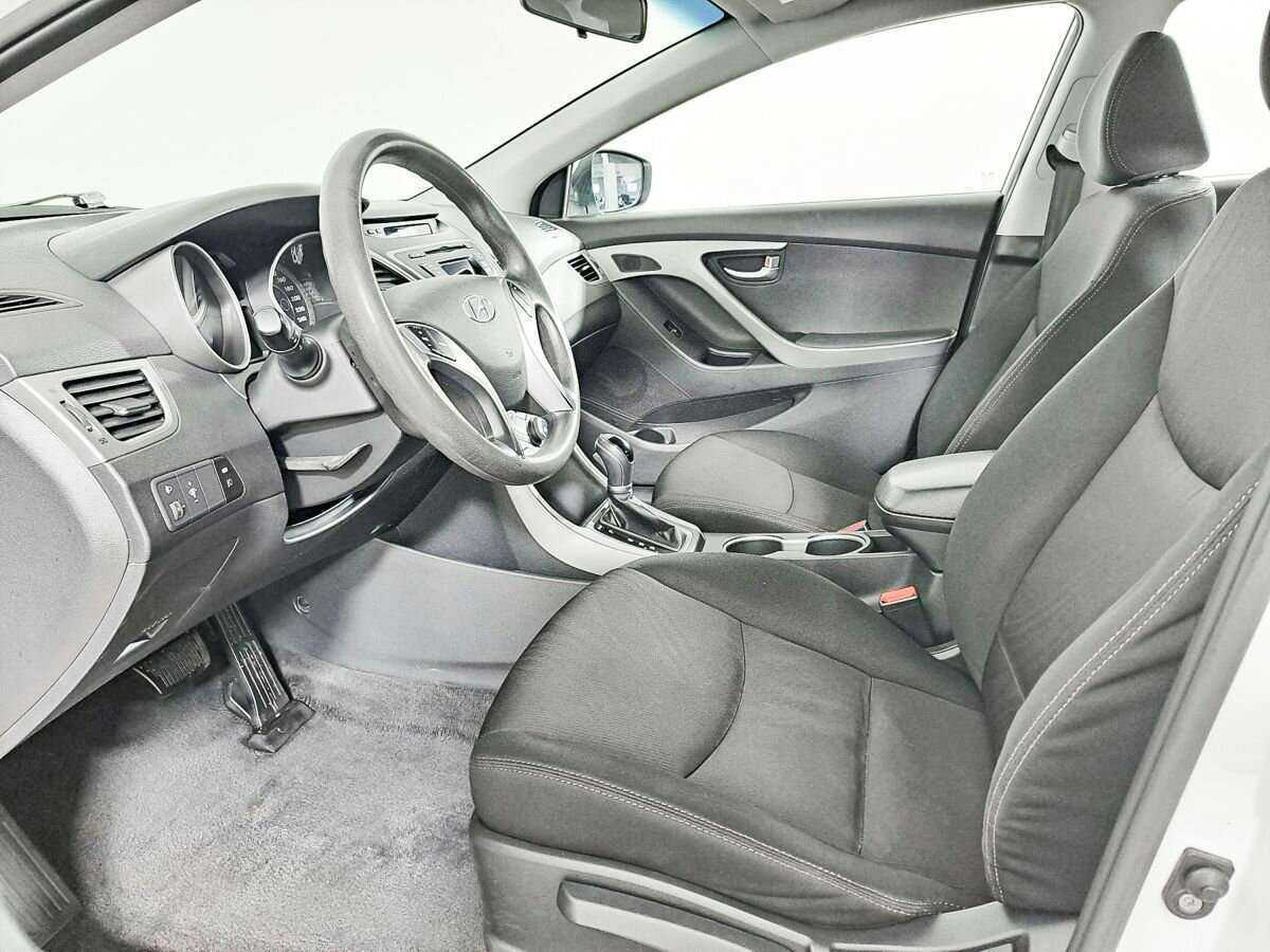 Hyundai Elantra 2015 года с пробегом. Фото: #13