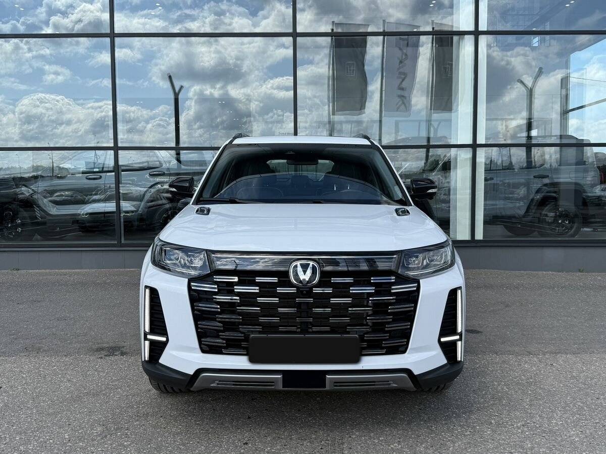 Changan CS95 2023 года с пробегом. Фото: #1