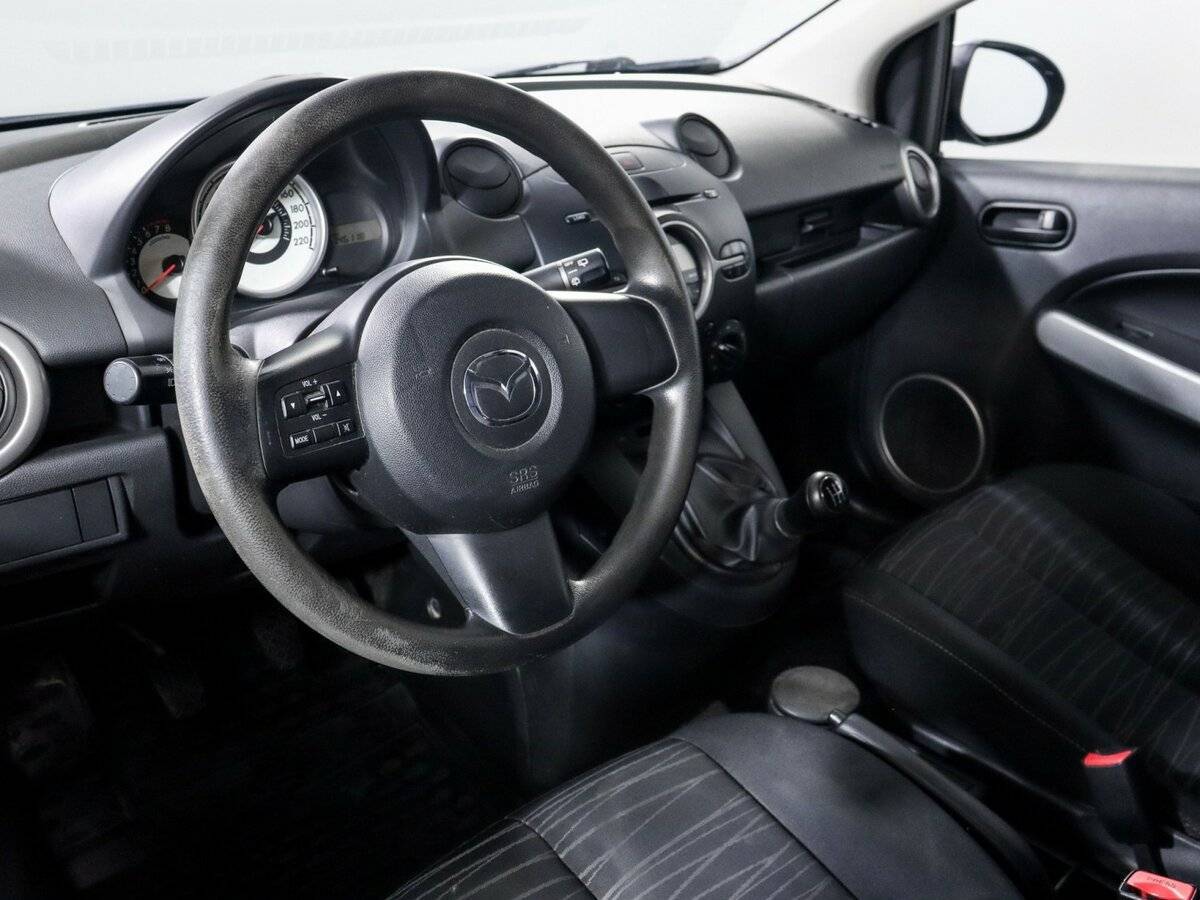 Mazda 2 2008 года с пробегом. Фото: #13